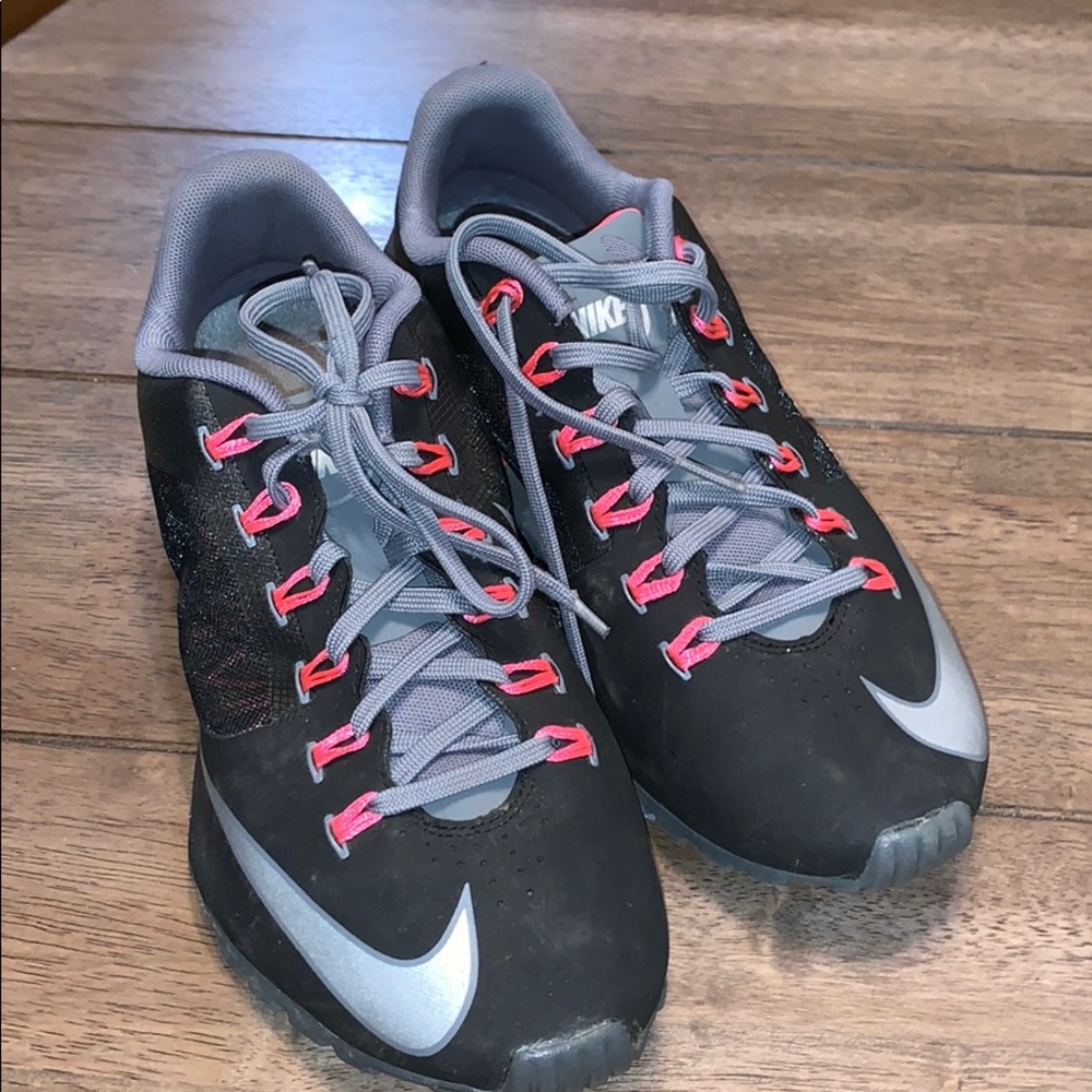 NIKE shocks. Women’s size 8. Black, pink & gray.